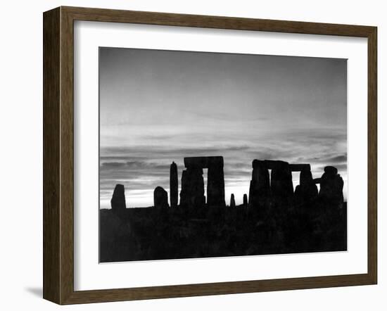 England: Stoneheng-null-Framed Giclee Print