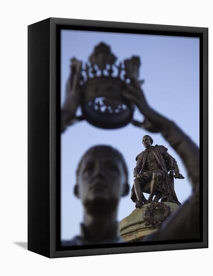 England, Warwickshire, Stratford Upon Avon, Shakespeare Statue-Steve Vidler-Framed Premier Image Canvas