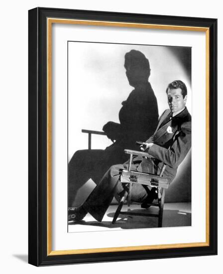 English Actor Laurence Olivier (1907-1989) Seated on a Chair's Director C. 1939-null-Framed Photo