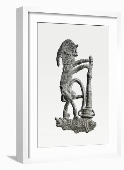 Enseigne de pélerinage : Singe apothicaire-null-Framed Giclee Print