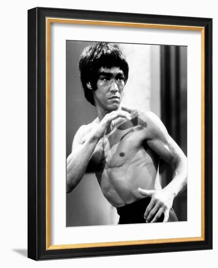 Enter the Dragon, Bruce Lee, 1973-null-Framed Photo