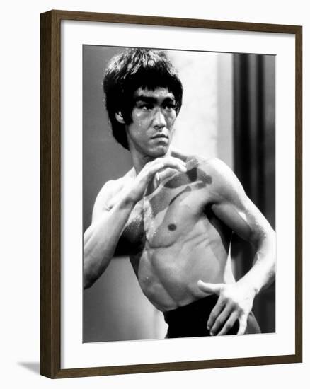 Enter the Dragon, Bruce Lee, 1973-null-Framed Photo