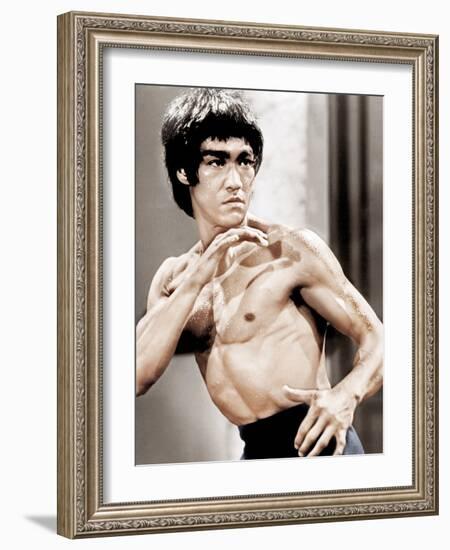 Enter The Dragon, Bruce Lee, 1973-null-Framed Photo