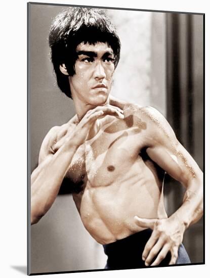 Enter The Dragon, Bruce Lee, 1973-null-Mounted Photo