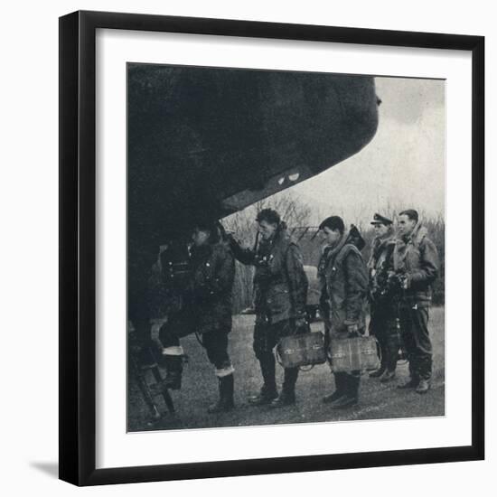 'Entering', 1941-Cecil Beaton-Framed Photographic Print