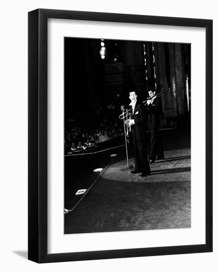 Entertainers Jerry Lewis and Dean Martin Performing-Ralph Crane-Framed Photographic Print