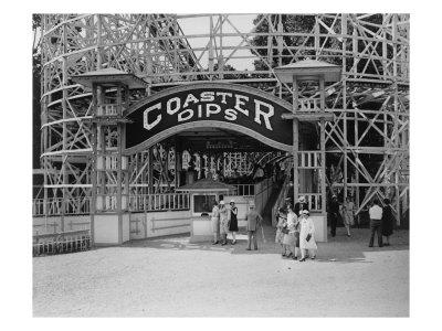 'Entrance to the Coaster Dips, the Roller Coaster at the Glen Echo Park ...