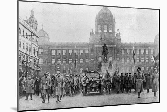 Entry of Masaryk to Prague on 8 December, 1918-Czech Photographer-Mounted Photographic Print