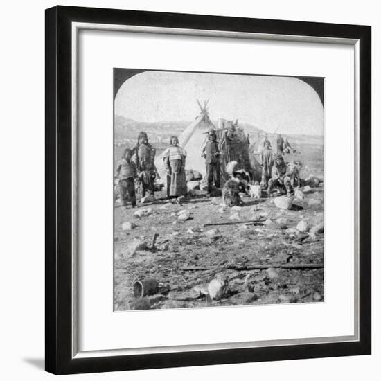 Eskimos, Nothern Greenland, 1904-Underwood & Underwood-Framed Photographic Print