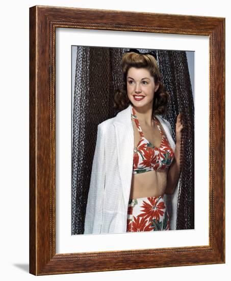 Esther Williams, c. 1947 (photo)-null-Framed Photo