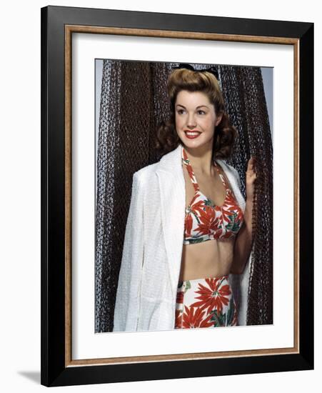 Esther Williams, c. 1947 (photo)-null-Framed Photo