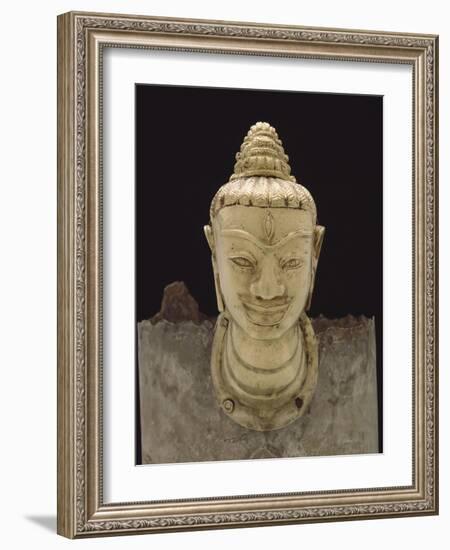 Etui couvre linga (kosa)-null-Framed Giclee Print