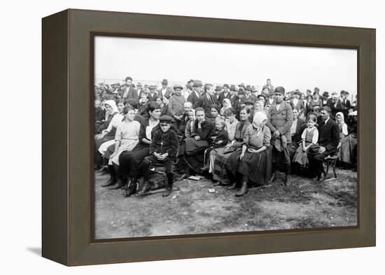 European Immigrants Arriving at Ellis Island, 1907-null-Framed Stretched Canvas