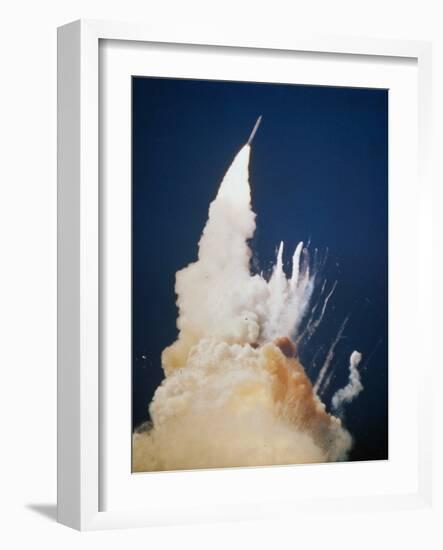 Explosion of Challenger Space Shuttle, 1986-null-Framed Photographic Print