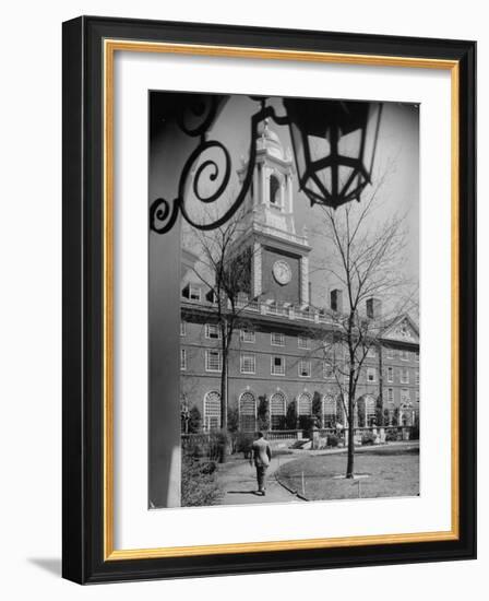 Exterior of Eliot House at Harvard University-Alfred Eisenstaedt-Framed Photographic Print