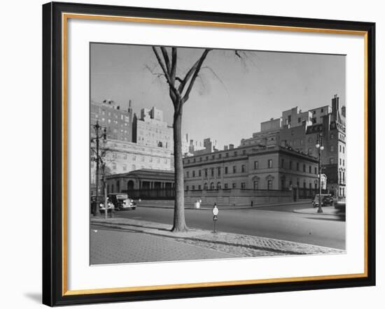 Exterior of the Frick Museum Alone Fifth Avenue-Rex Hardy Jr.-Framed Premium Photographic Print