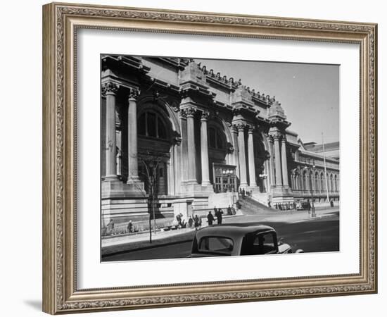 Exterior of the Metropolitan Museum of Art-Alfred Eisenstaedt-Framed Photographic Print