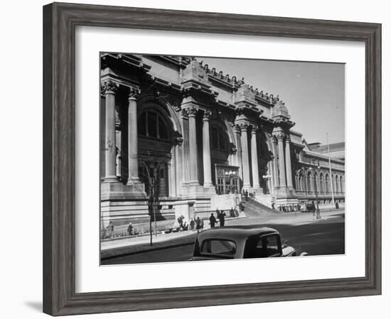 Exterior of the Metropolitan Museum of Art-Alfred Eisenstaedt-Framed Photographic Print