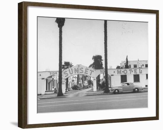 Exterior of the Sunset Motel-Nina Leen-Framed Photographic Print