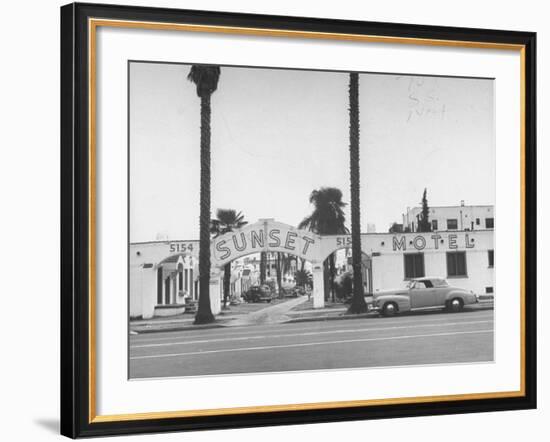 Exterior of the Sunset Motel-Nina Leen-Framed Photographic Print