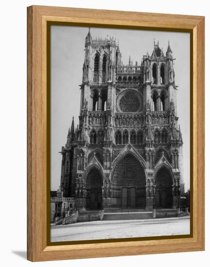 Exterior View of Amiens Cathedral-Nat Farbman-Framed Premier Image Canvas