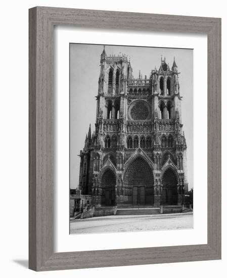 Exterior View of Amiens Cathedral-Nat Farbman-Framed Photographic Print