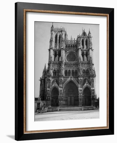 Exterior View of Amiens Cathedral-Nat Farbman-Framed Photographic Print