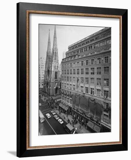 Exterior View of Saks Fifth Ave. Department Store-Alfred Eisenstaedt-Framed Photographic Print