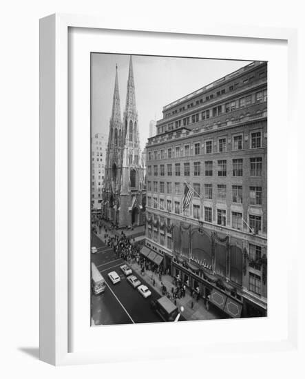 Exterior View of Saks Fifth Ave. Department Store-Alfred Eisenstaedt-Framed Photographic Print