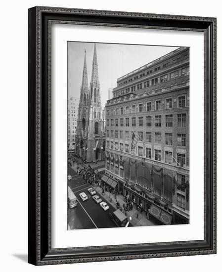 Exterior View of Saks Fifth Ave. Department Store-Alfred Eisenstaedt-Framed Photographic Print