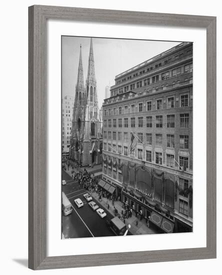 Exterior View of Saks Fifth Ave. Department Store-Alfred Eisenstaedt-Framed Photographic Print