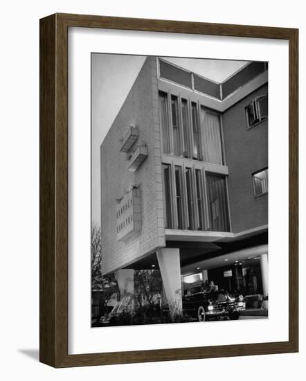 Exterior View of the Beverly Carlton Hotel-Allan Grant-Framed Photographic Print