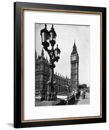 Exterior View of the House of Parliament and Big Ben Photographic Print ...