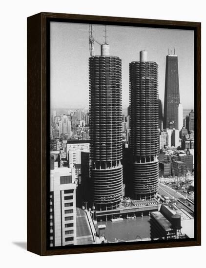 Exterior View of the Marina Towers Overlooking Chicago River-null-Framed Premier Image Canvas