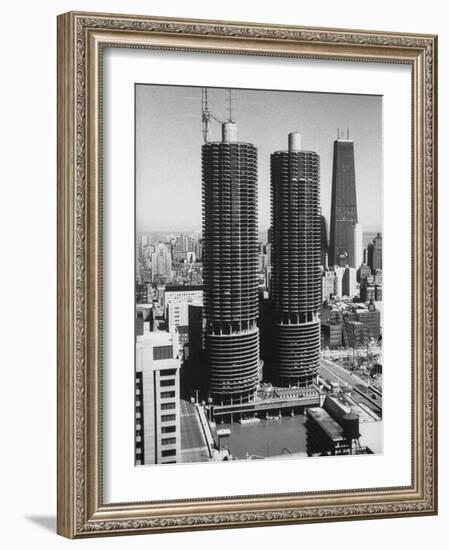 Exterior View of the Marina Towers Overlooking Chicago River-null-Framed Photographic Print