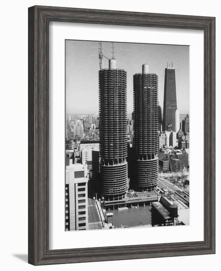 Exterior View of the Marina Towers Overlooking Chicago River-null-Framed Photographic Print