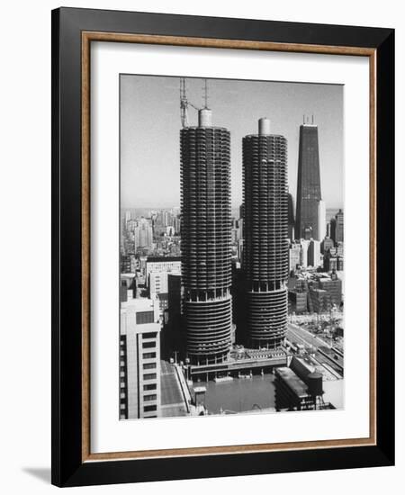 Exterior View of the Marina Towers Overlooking Chicago River-null-Framed Photographic Print