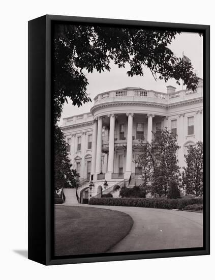 Exterior View of the White House-null-Framed Premier Image Canvas