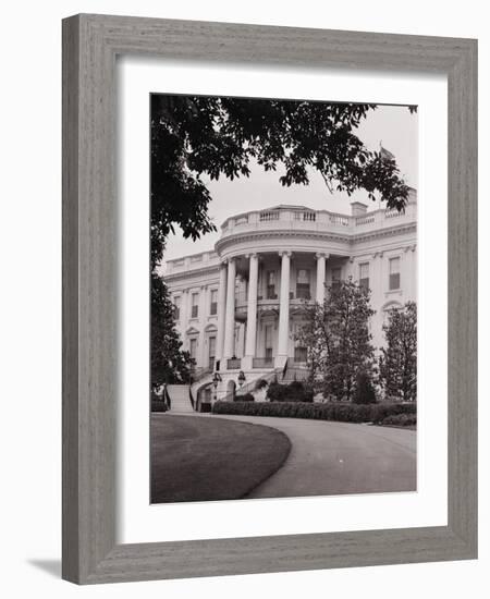 Exterior View of the White House-null-Framed Photographic Print