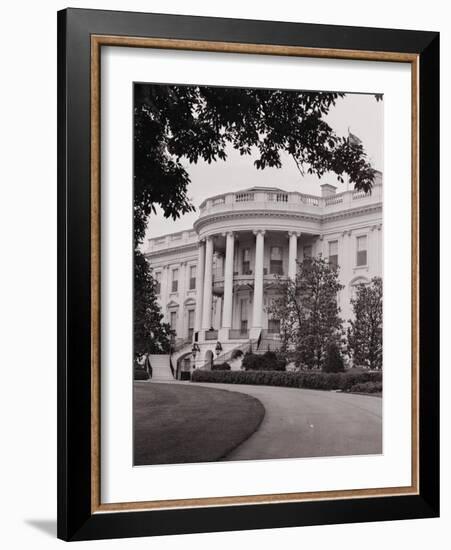 Exterior View of the White House-null-Framed Photographic Print