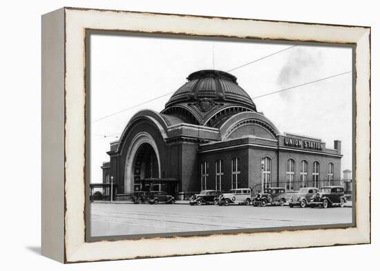 Exterior View of Union Station - Tacoma, WA-Lantern Press-Framed Stretched Canvas