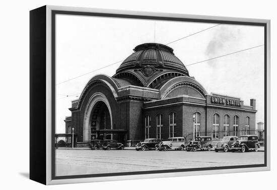 Exterior View of Union Station - Tacoma, WA-Lantern Press-Framed Stretched Canvas
