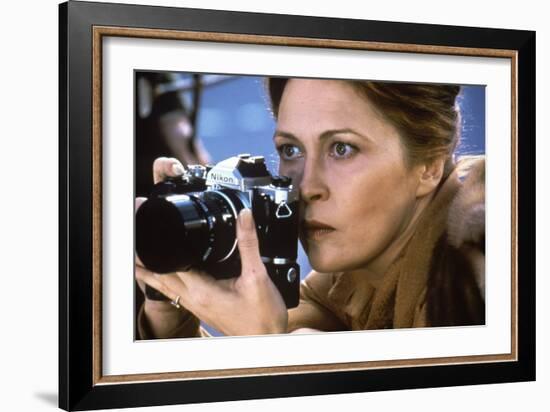 Eyes of Laura Mars 1978 Directed by Irvin Kershner Faye Dunaway-null-Framed Photo