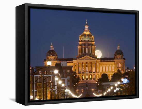 Facade of a Government Building, Iowa State Capitol, Des Moines, Iowa, USA-null-Framed Premier Image Canvas