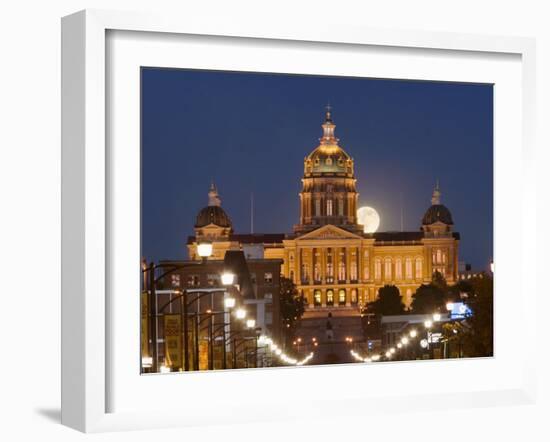 Facade of a Government Building, Iowa State Capitol, Des Moines, Iowa, USA-null-Framed Photographic Print