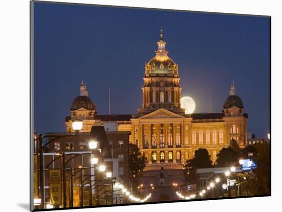 Facade of a Government Building, Iowa State Capitol, Des Moines, Iowa, USA-null-Mounted Photographic Print