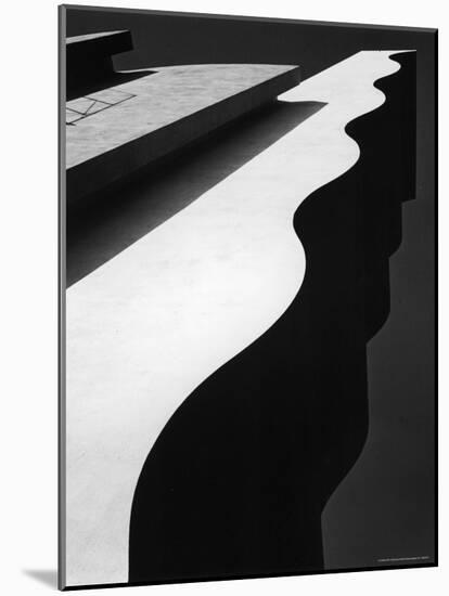 Facade of Pavilion at the 1939 World's Fair-Alfred Eisenstaedt-Mounted Photographic Print