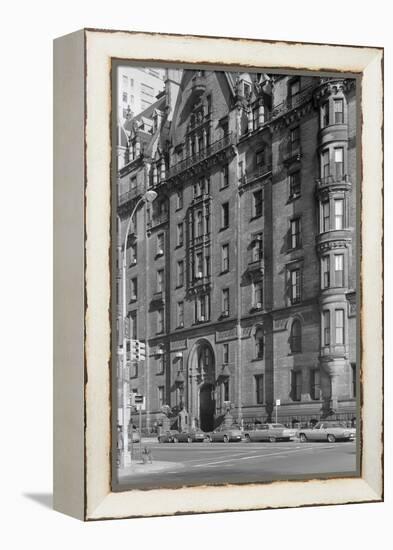 Facade of the Dakota-GE Kidder Smith-Framed Premier Image Canvas