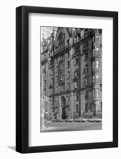 Facade of the Dakota-GE Kidder Smith-Framed Photographic Print