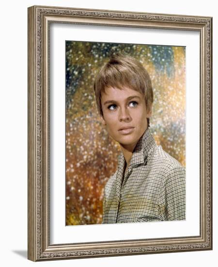 FAHRENHEIT 451, 1966 directed by FRANCOIS TRUFFAUT Julie Christie (photo)-null-Framed Photo